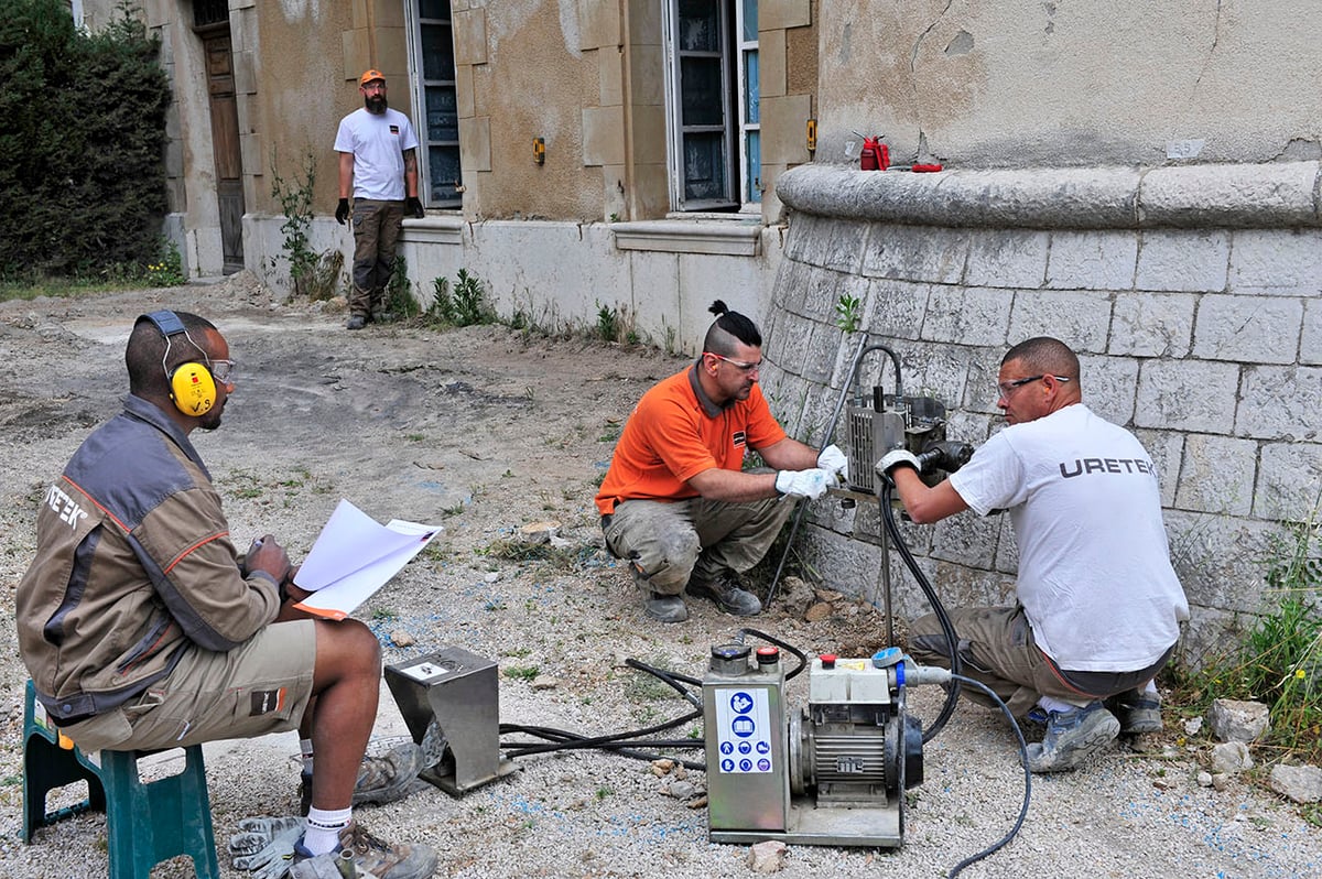 penetrometric tests for foundation soil consolidation intervention