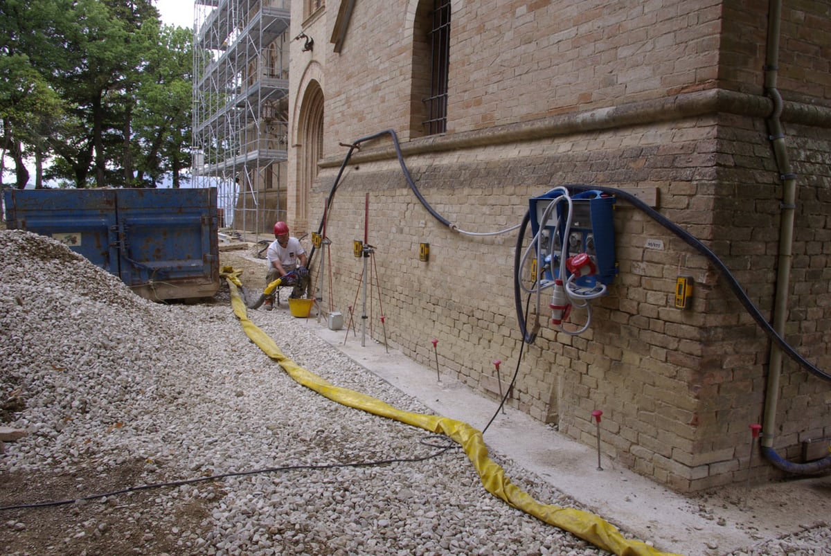 injection expanding resins castello gentiloni