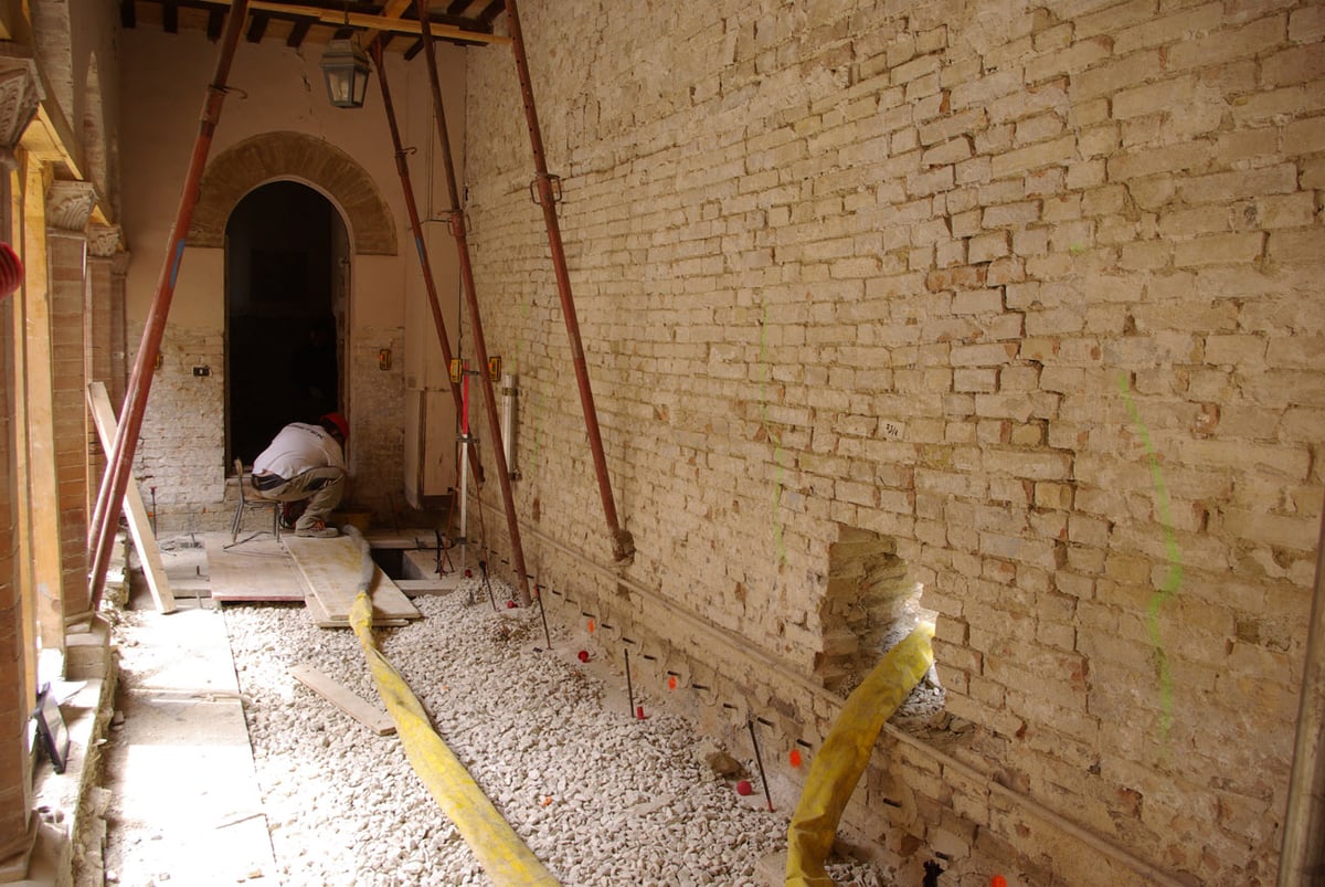 subsidence of foundation soil cracks in the walls