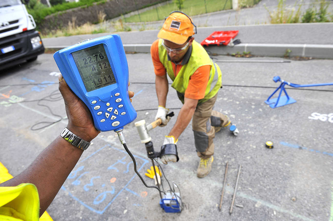 penetrometric tests soil consolidation of foundation under road surface