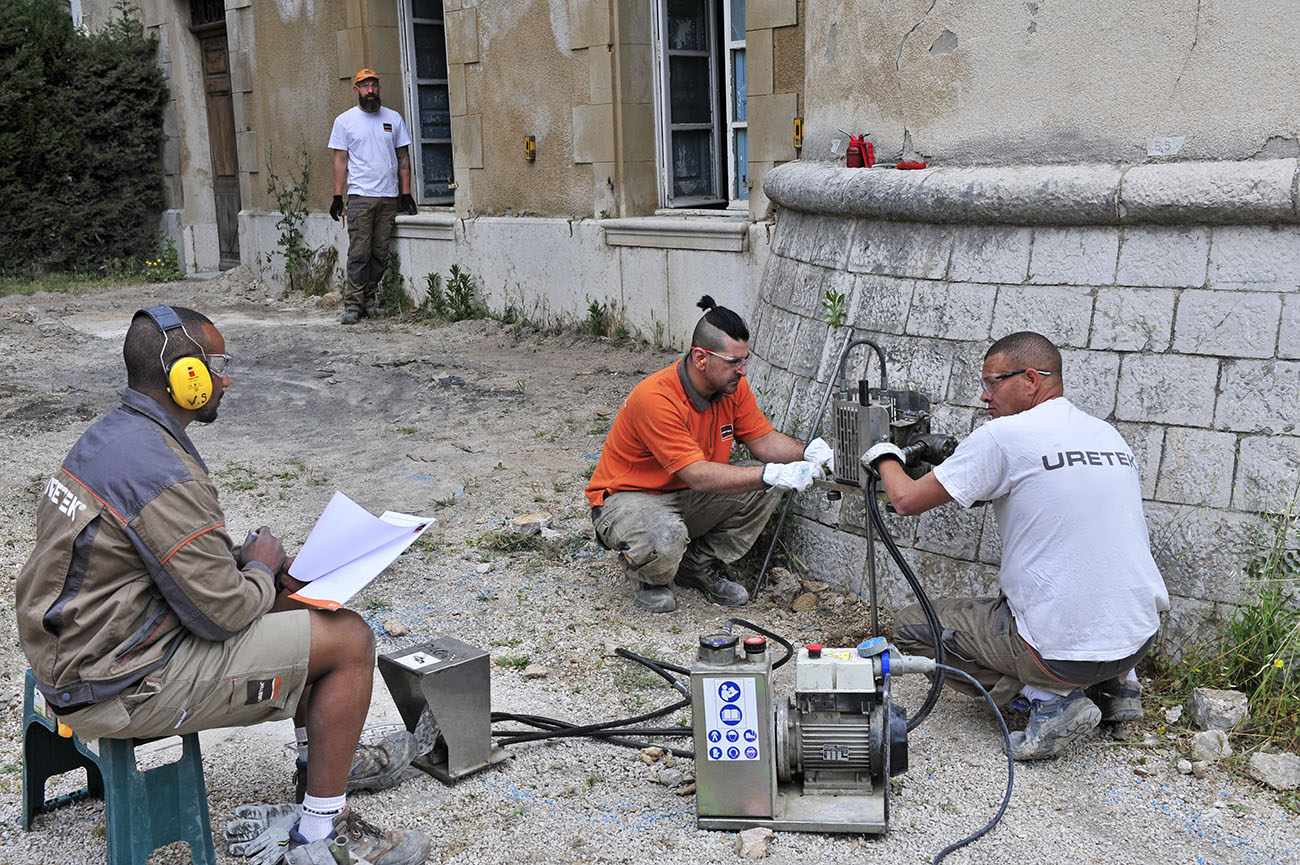 penetrometric tests for foundation soil consolidation intervention