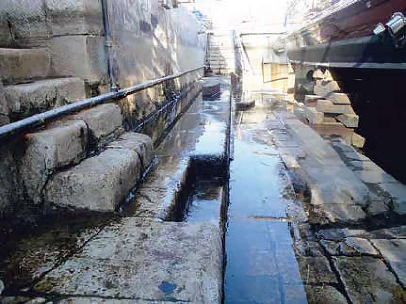 infiltration water dock dry dock