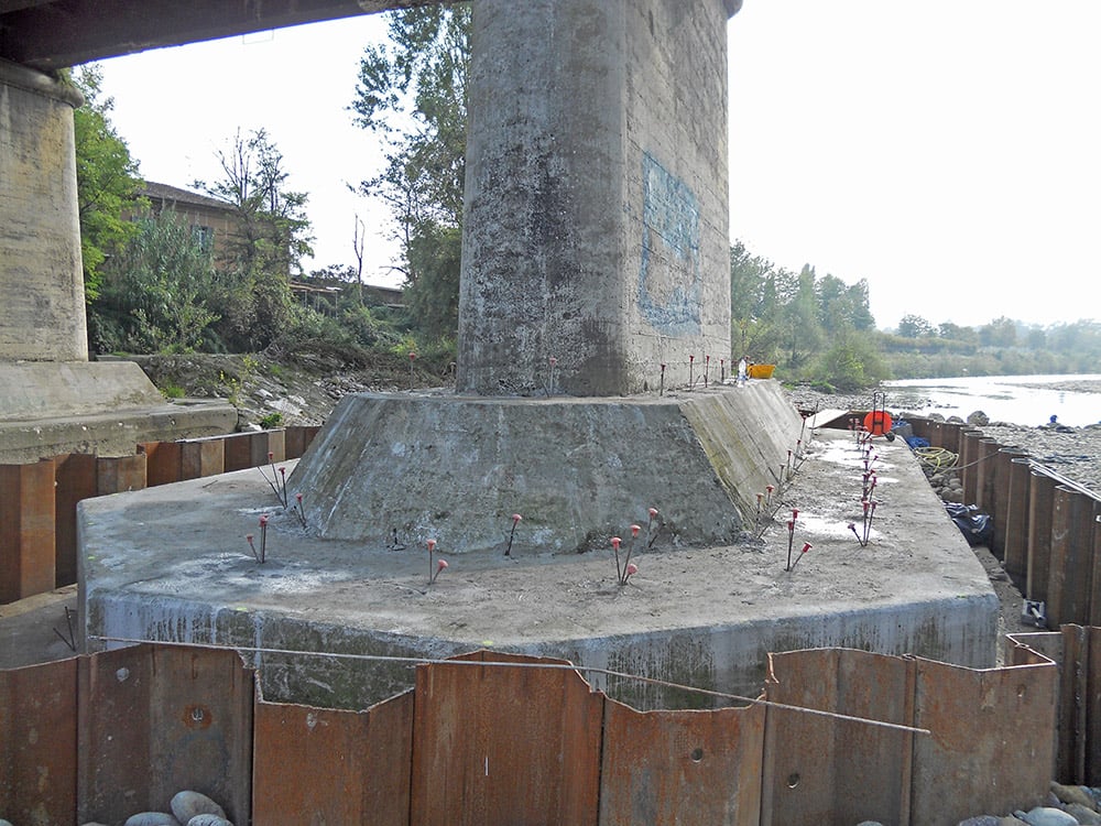 cedimenti piloni ponte soluzione iniezioni resine espandenti uretek